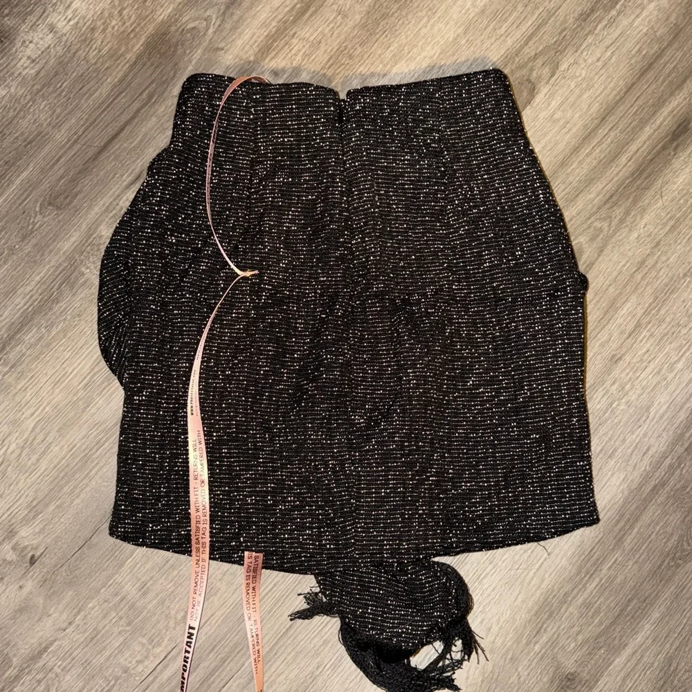 ❤️‍🔥Firm Price❤️‍🔥 House of CB MARTHA Black Sparkle Draped Mini Skirt - Picture 9 of 11